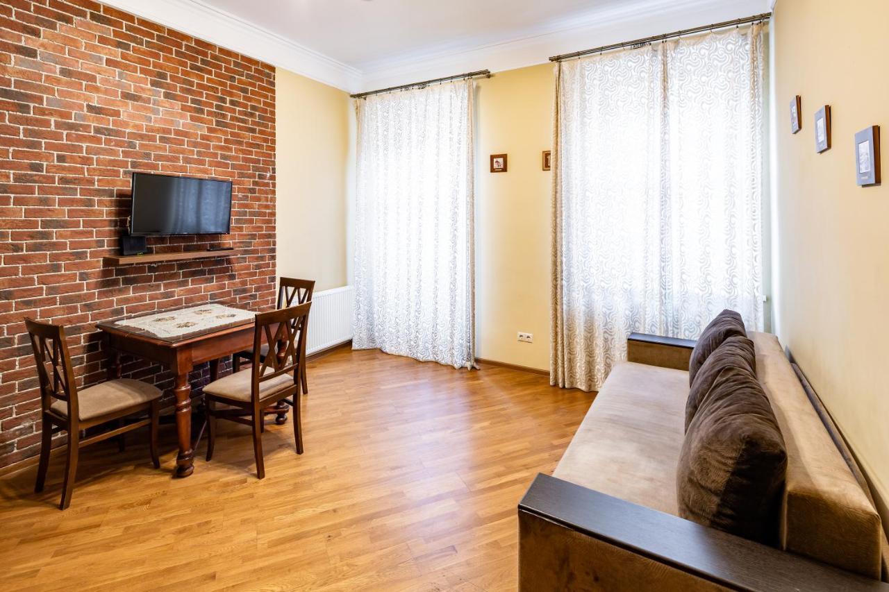 13 Franka Apartment 1 Lviv Exterior photo